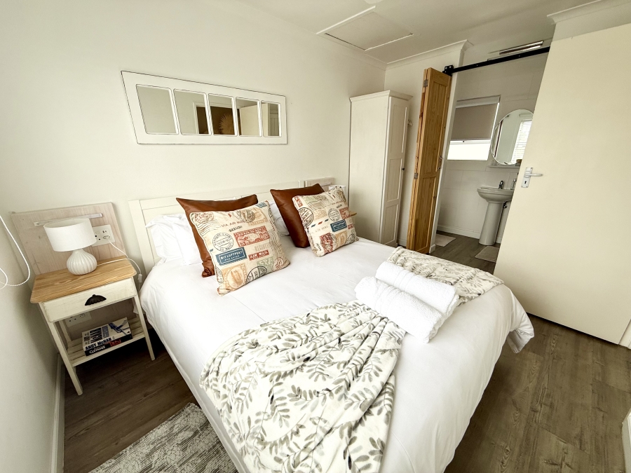 1 Bedroom Property for Sale in Middedorp Western Cape